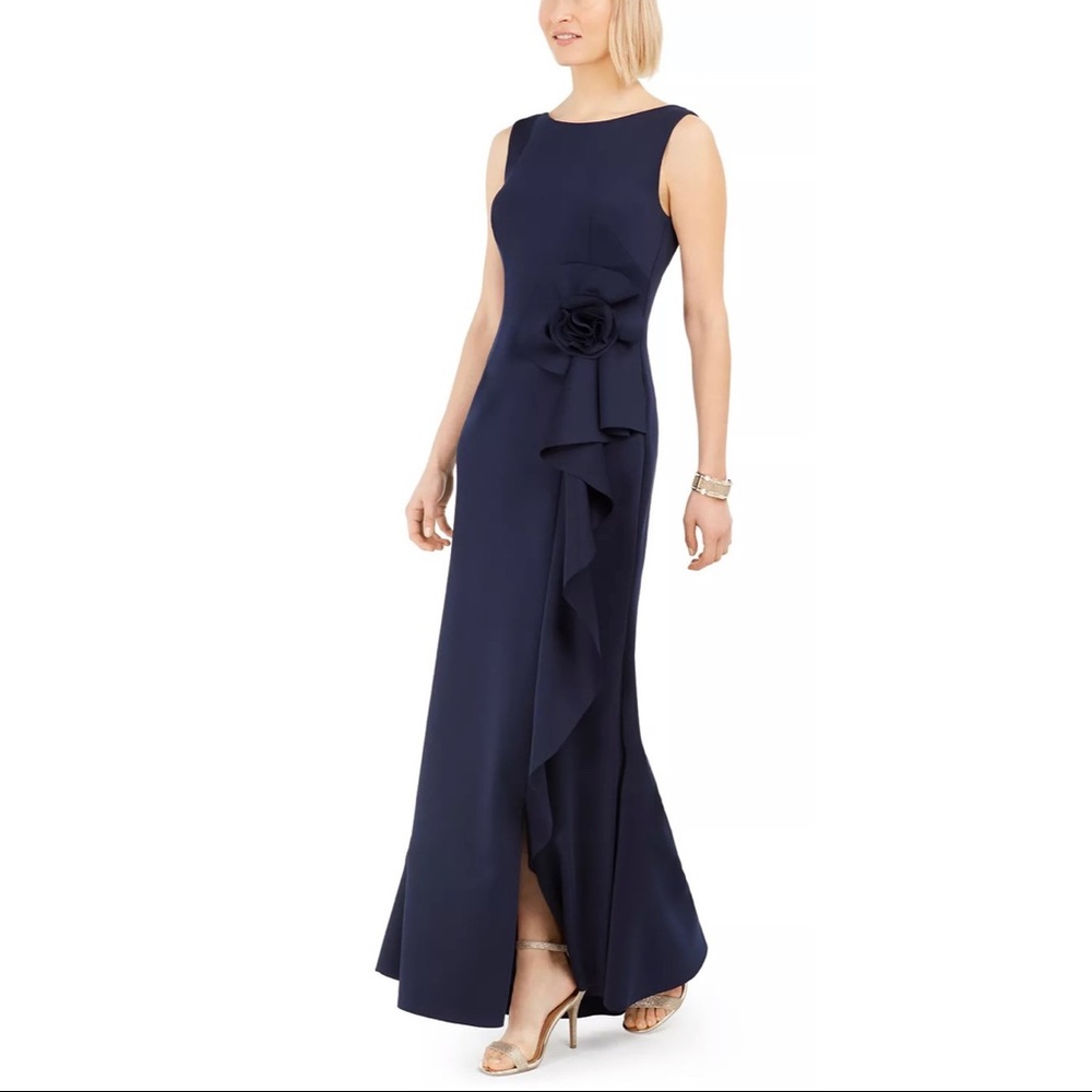 NWT Jessica Howard Rosette Dress